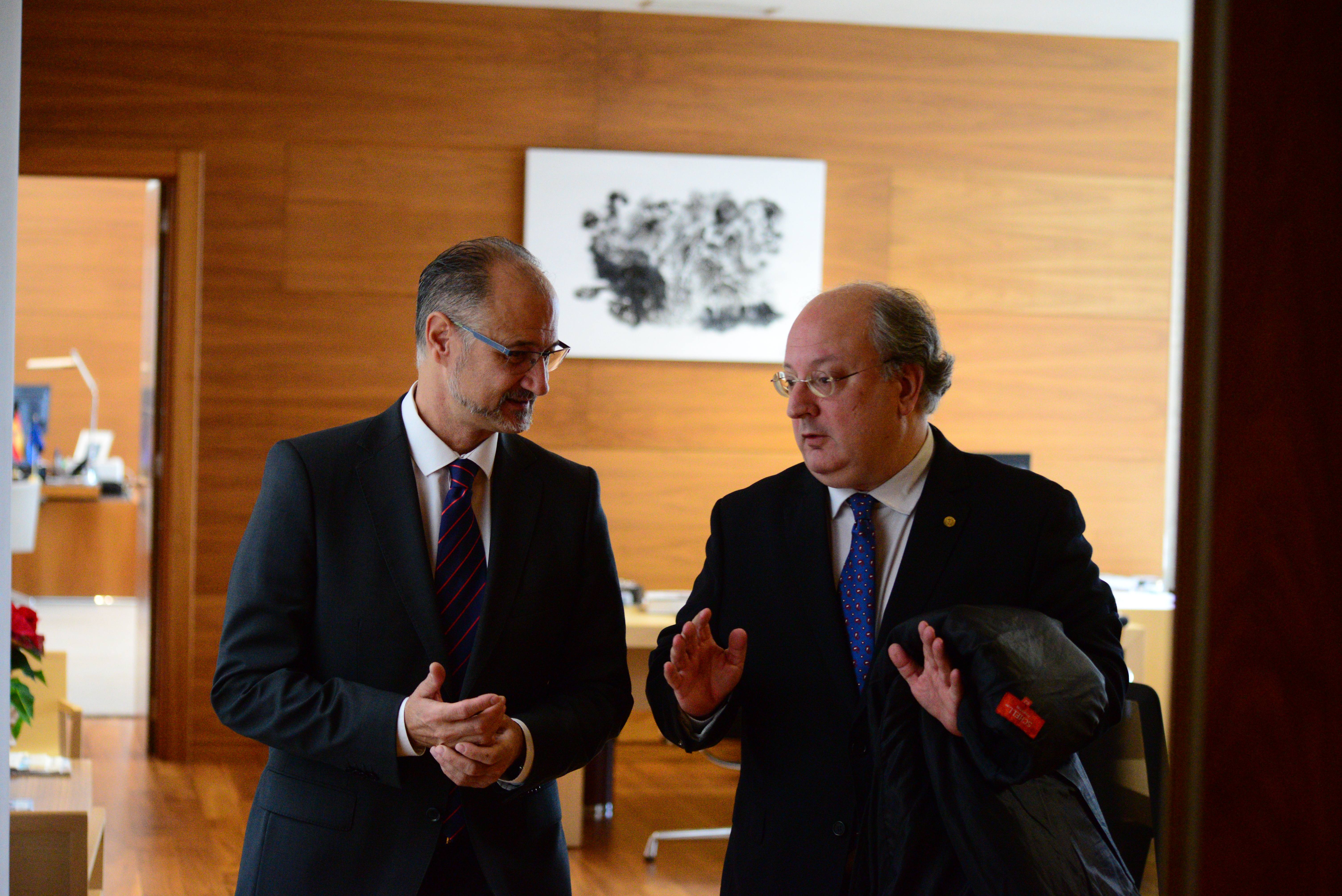 20191217 - Foto1 Reunión presidente de las Cortes con presidente del CES